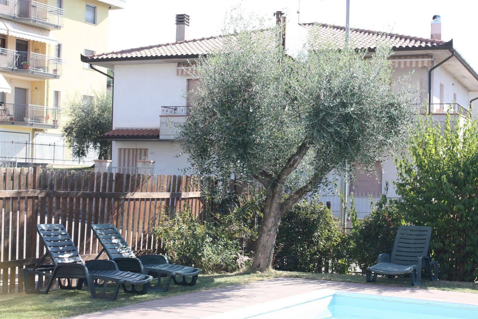 Hotel Belvedere Passignano sul Trasimeno Exterior photo